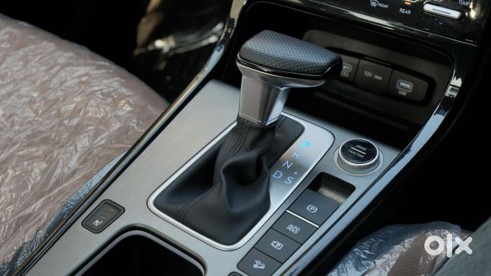 Hyundai Alcazar Signature 1.5 Petrol Dct 6str, 2024, Petrol