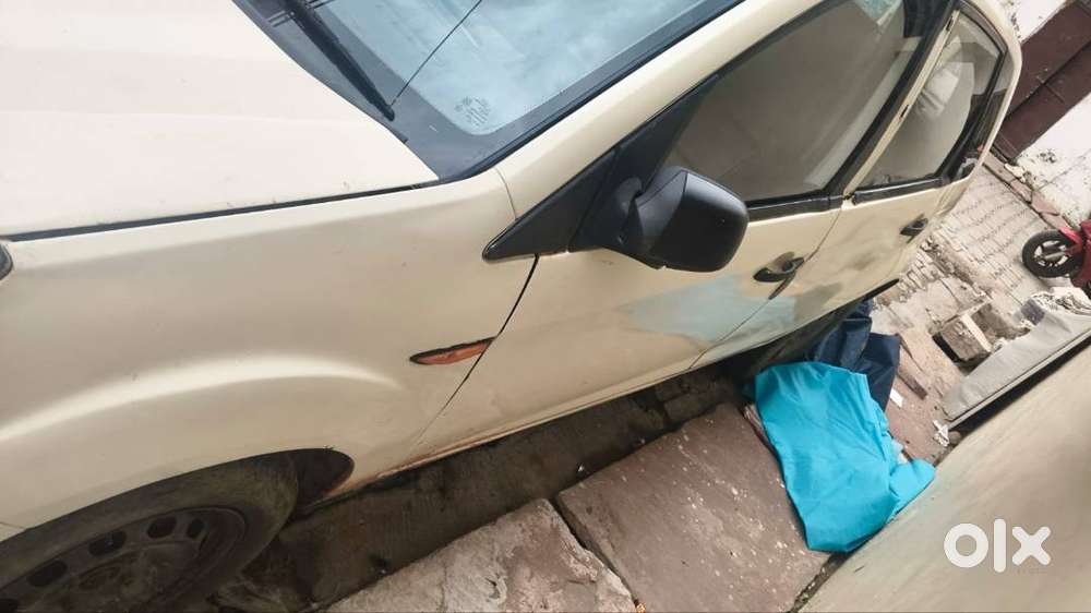 Ford Figo Lxi Duratec 2012
