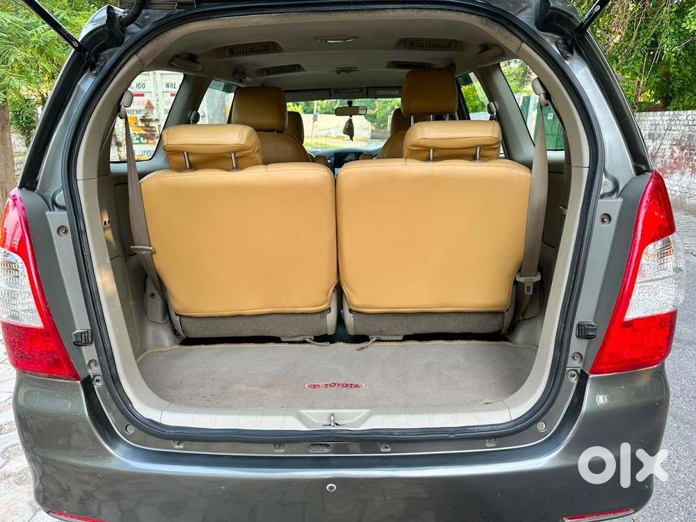 Toyota Innova 2014 Diesel 133000 Km Driven