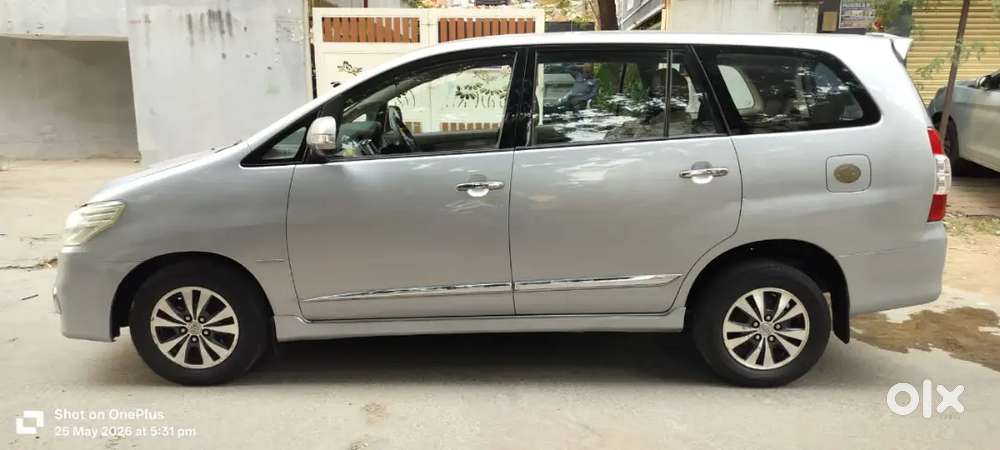 Toyota Innova 2.5 7 Seater 2015