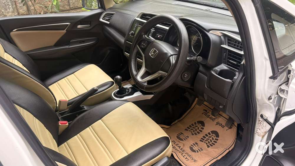 Honda Jazz V Mt Privilege, 2017, Petrol