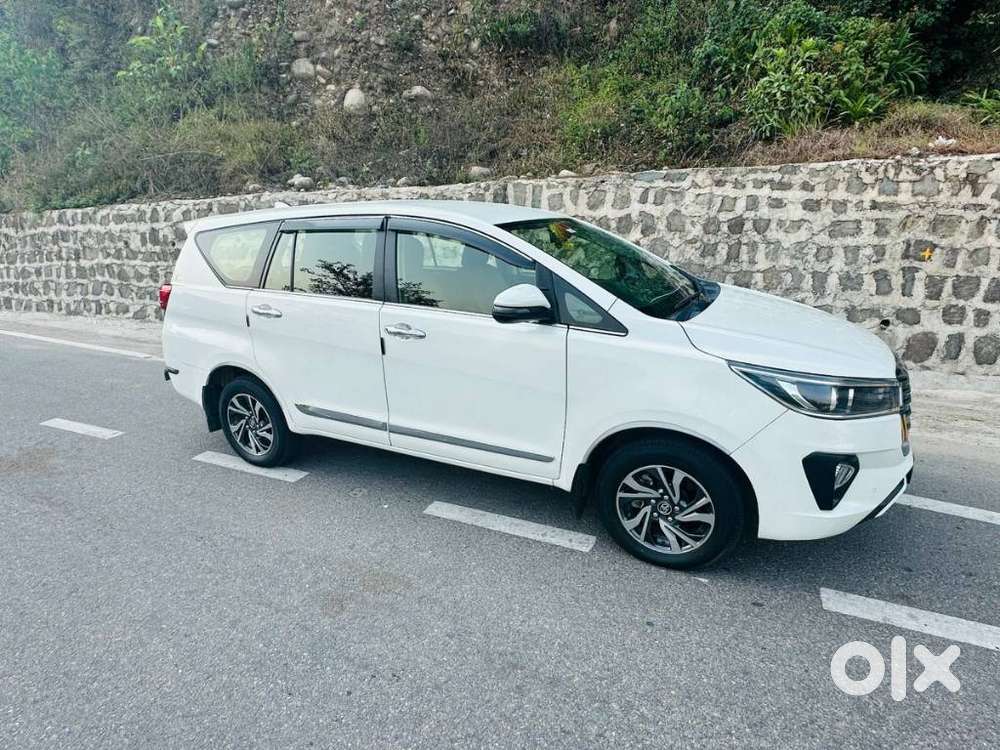 Toyota Innova Crysta 2.4 V 8 Str, 2024, Diesel