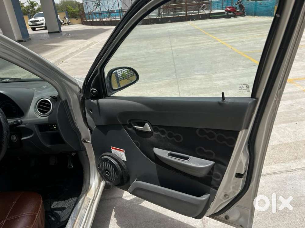 Maruti Suzuki Alto 800 Cng + Petrol Silver Color