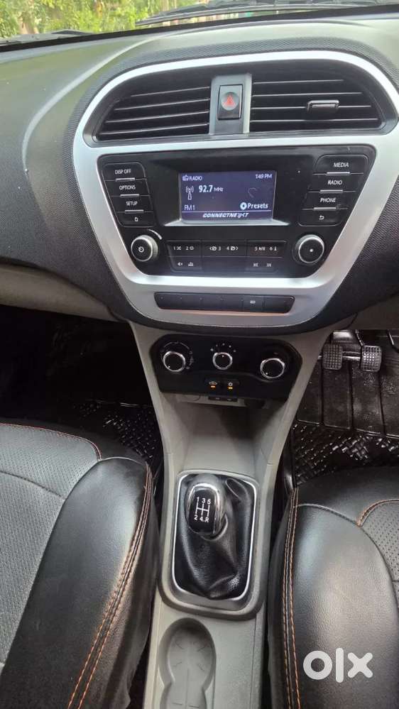 Tata Tiago 1.2 Revotron Xt Option, 2017, Petrol