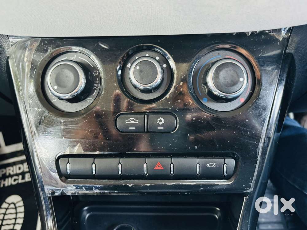 Tata Nexon Pure (s) 1.2 Petrol 6amt, 2025, Petrol