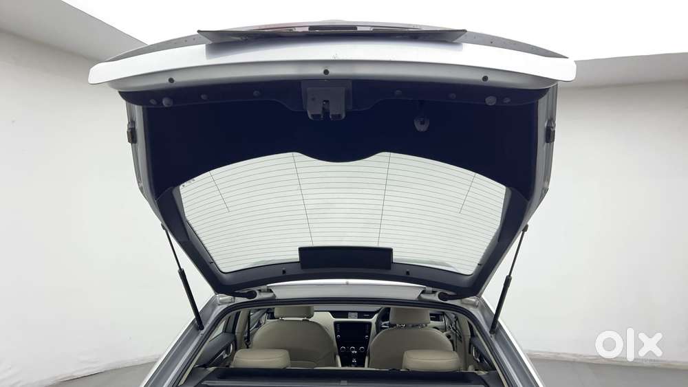 Skoda Octavia 2.0 L K Tsi At, 2018, Petrol