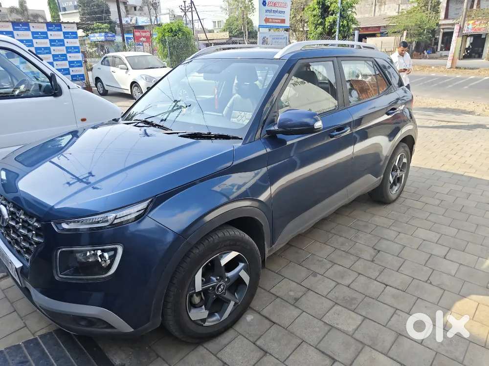 Hyundai Venue 2021 Diesel 47000 Km Driven