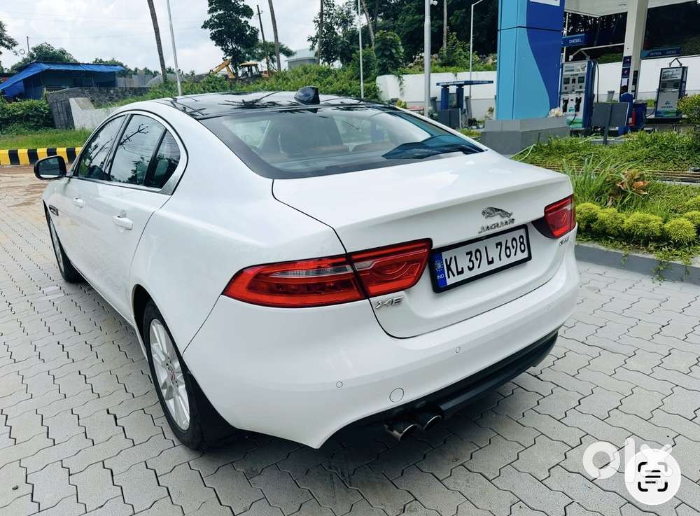 Jaguar Xe Portfolio, 2017, Diesel