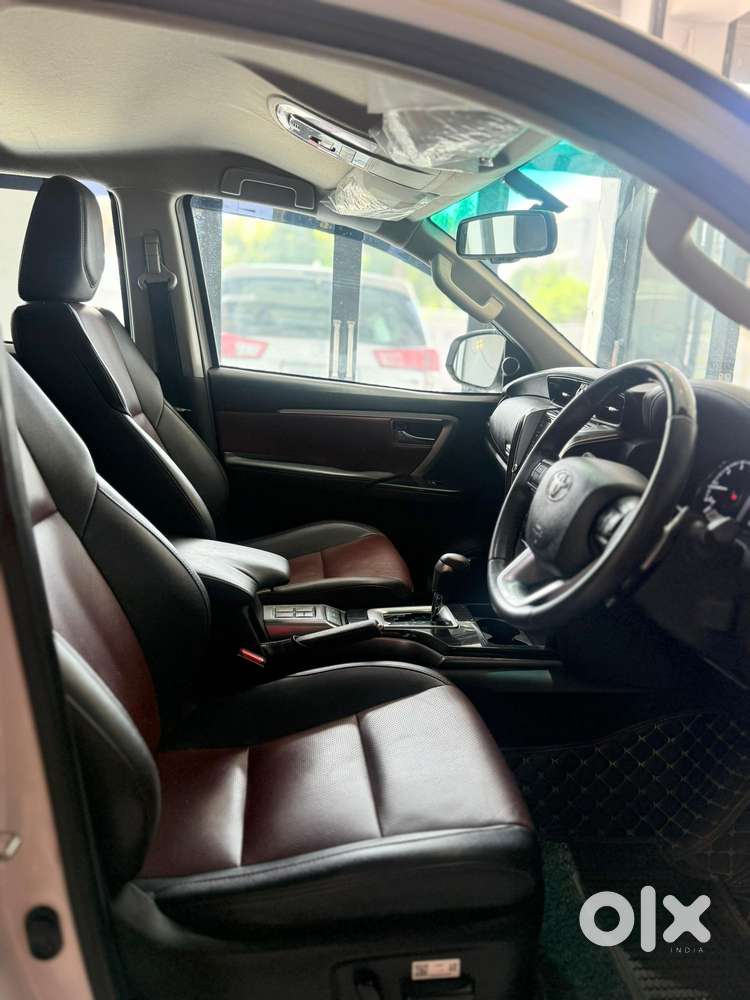 Toyota Fortuner Legender 4x2 At 2.8, 2024, Diesel