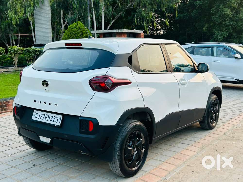 Tata Punch 1.2 Revotron Adventure Camo Rhythm Amt, 2025, Petrol