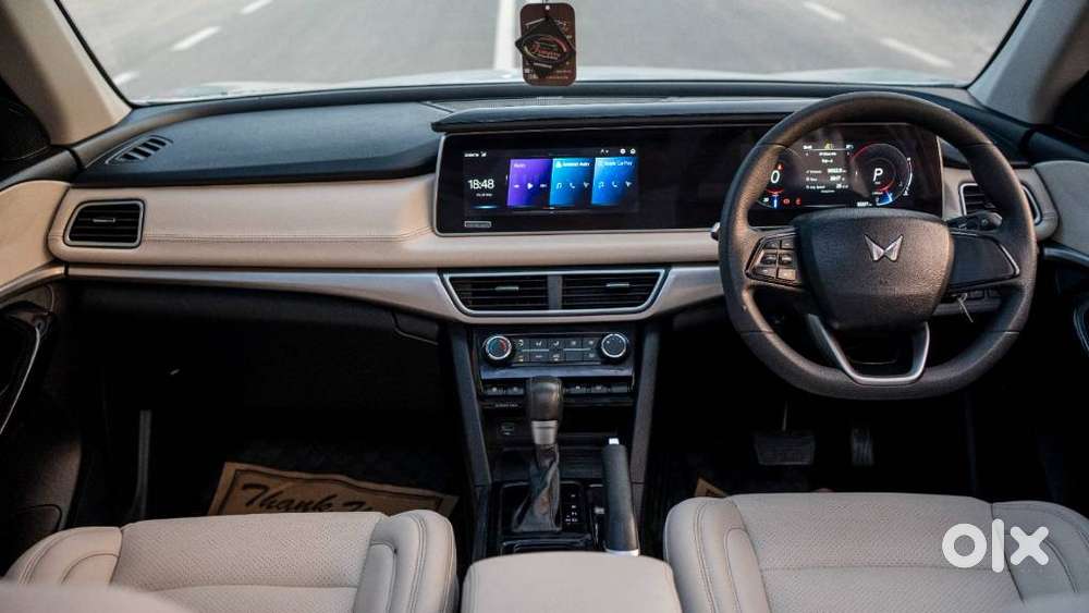 Mahindra Xuv700 2.0 Ax 5 Petrol At Str, 2024, Petrol
