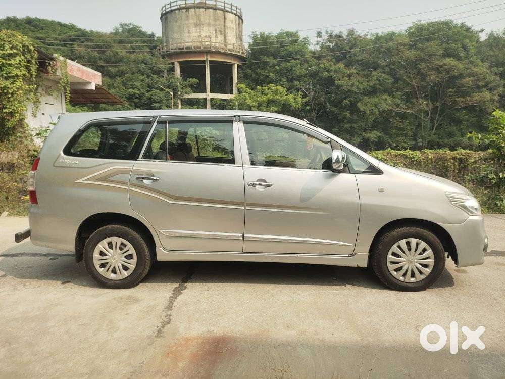 Toyota Innova 2.5 G (diesel) 8 Seater, 2015, Diesel