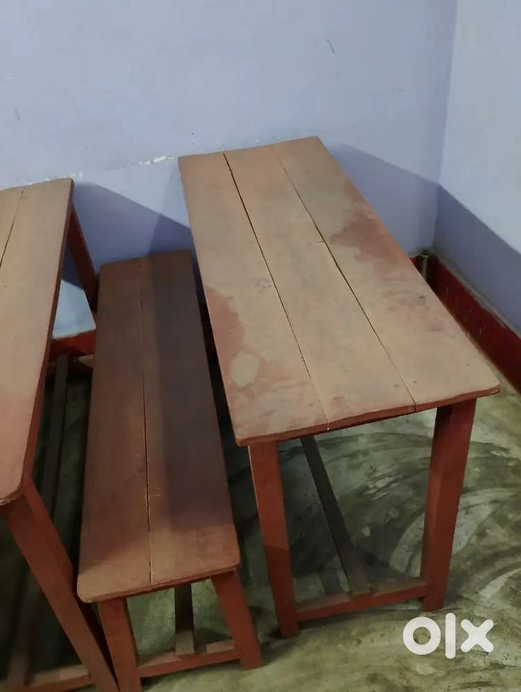 Coaching bench and table five set