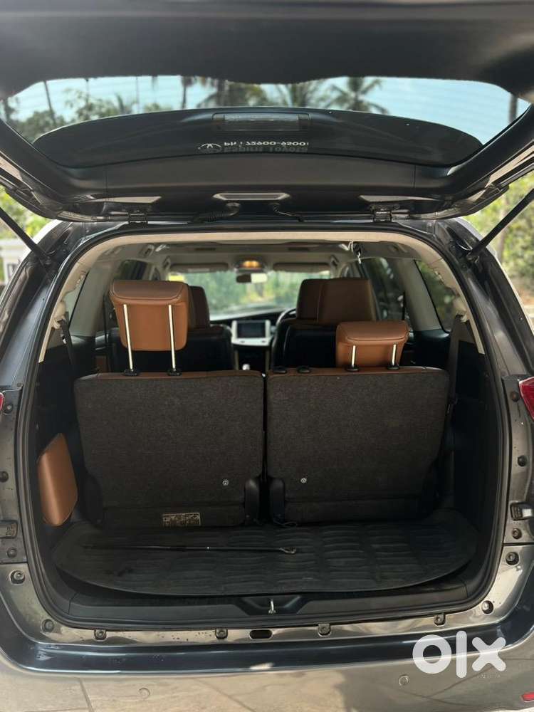 Toyota Innova Crysta 2017 Diesel Well Maintained