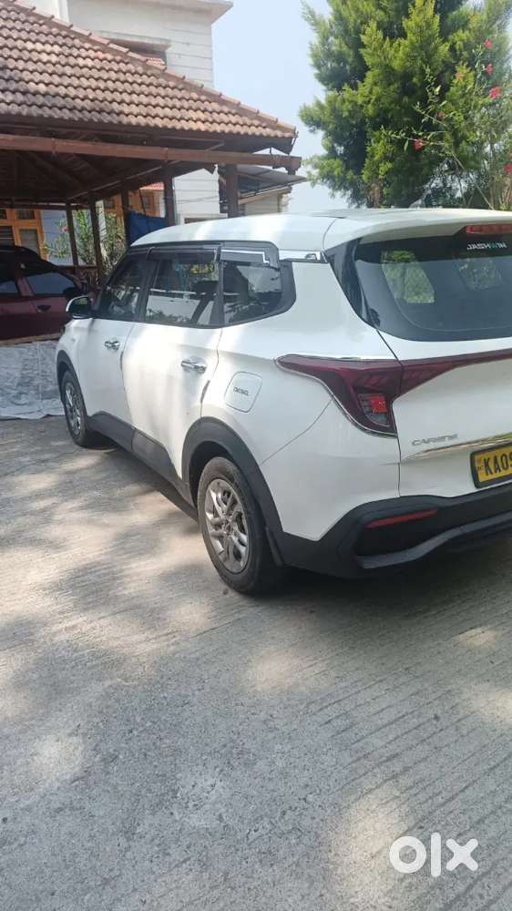 Kia Carens 2024 Diesel Well Maintained