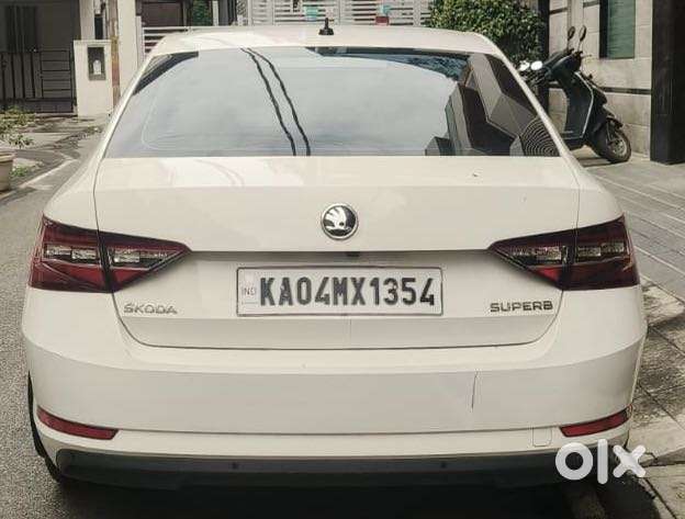 Skoda Superb Lk 1.8 Tsi At, 2019, Petrol