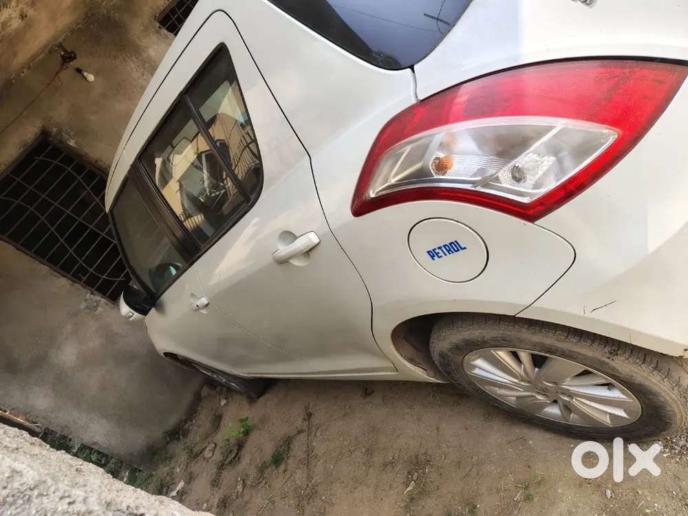 Maruti Suzuki Swift 2016 Petrol Well Maintained