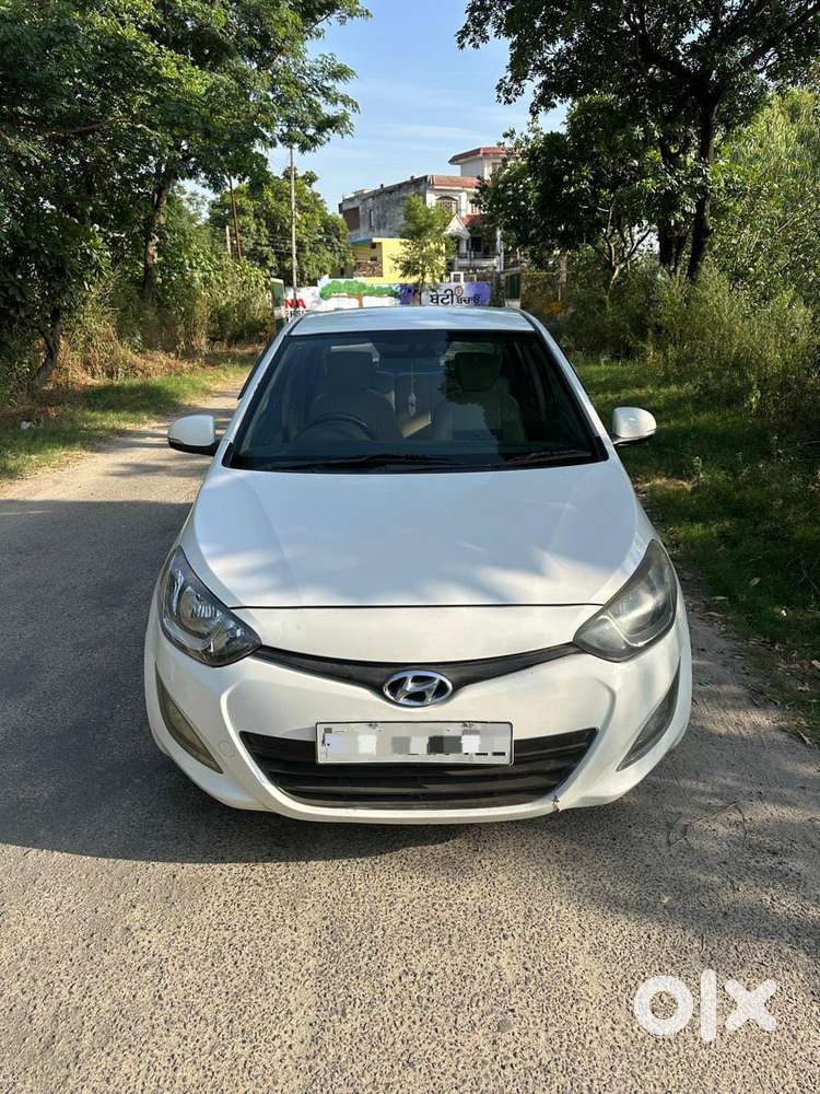 Hyundai I20 Sportz 1.4 Crdi, 2014, Diesel