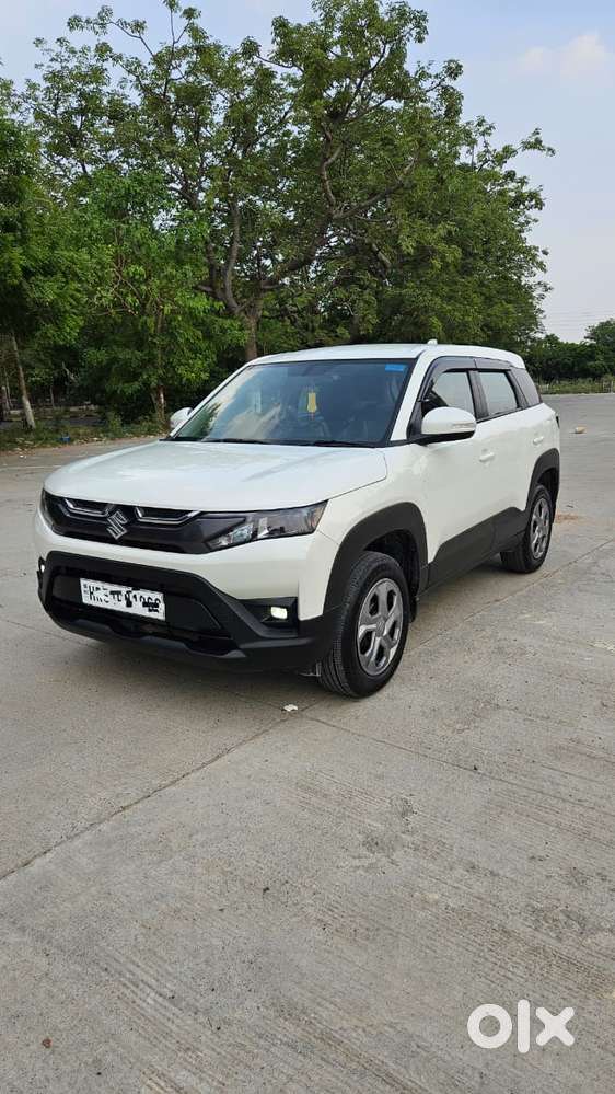 Maruti Suzuki Brezza 1.5 Lxi Smart Hybrid, 2024, Petrol