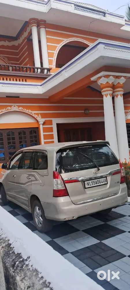Toyota Innova Diesel 7 2014