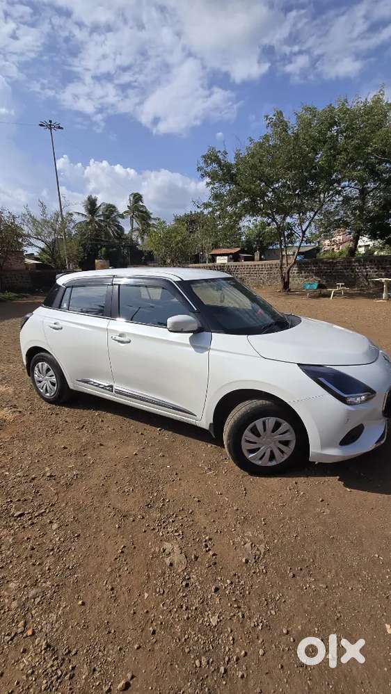 Maruti Swift Vxi (o)  2025 White Advertise By Owner