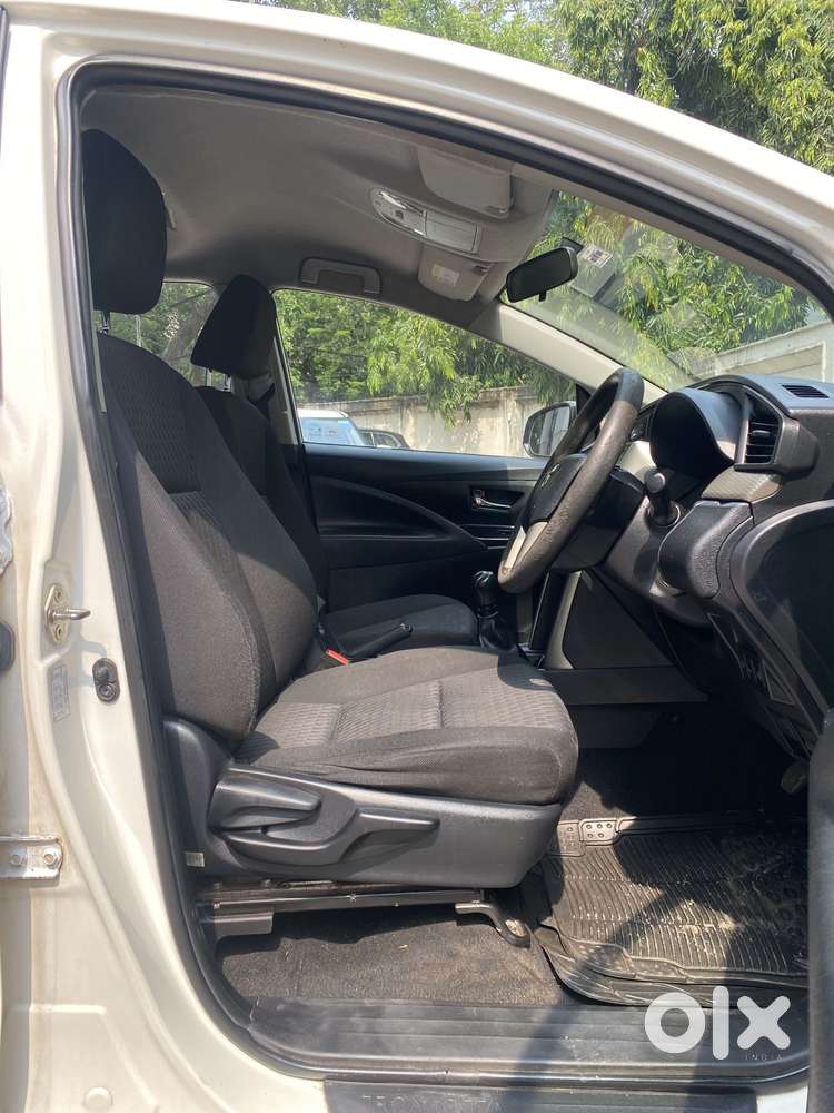 Toyota Innova Crysta 2.4 G Mt 7 Str, 2000, Diesel
