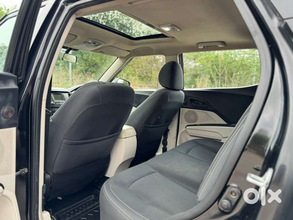 Mahindra Xuv300 W6 Diesel, 2022, Diesel