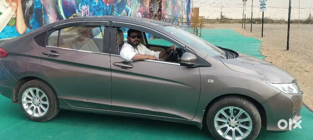 Honda City Zx 2016 Petrol Well Maintained Vip Vehicle Showroom Track