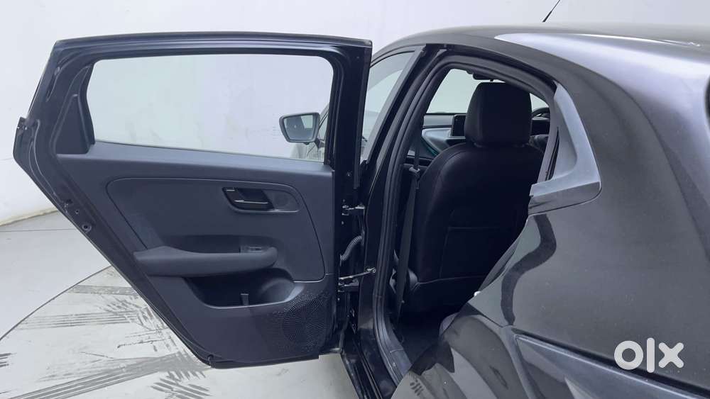 Tata Altroz 1.2 Xz Plus Dark Edition, 2023, Petrol