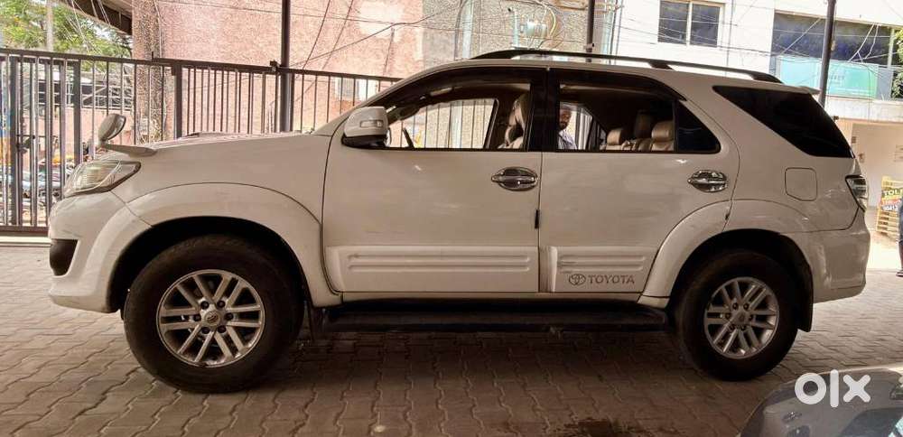 Toyota Fortuner 4x2 Mt 2.8 Diesel, 2012, Diesel