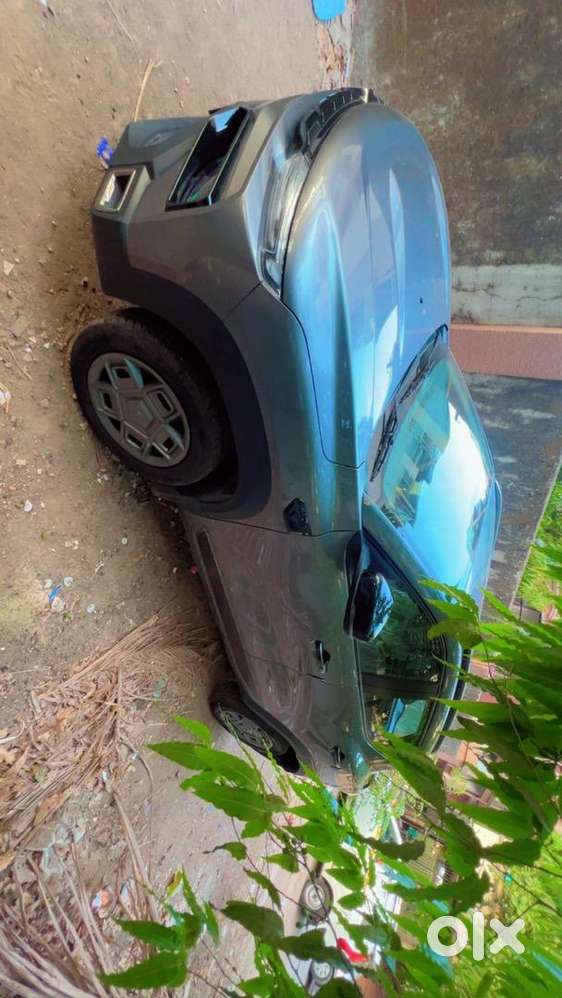 Renault Kiger 2025 Petrol Well Maintained