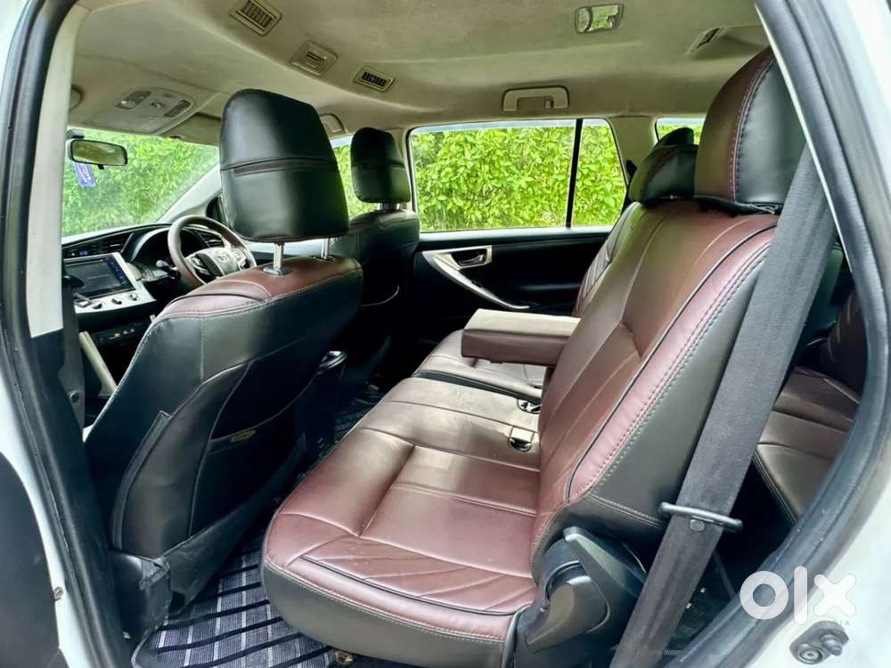 Toyota Innova Crysta [2020-ongoing] 2.4 Gx 8 Str, 2019, Diesel