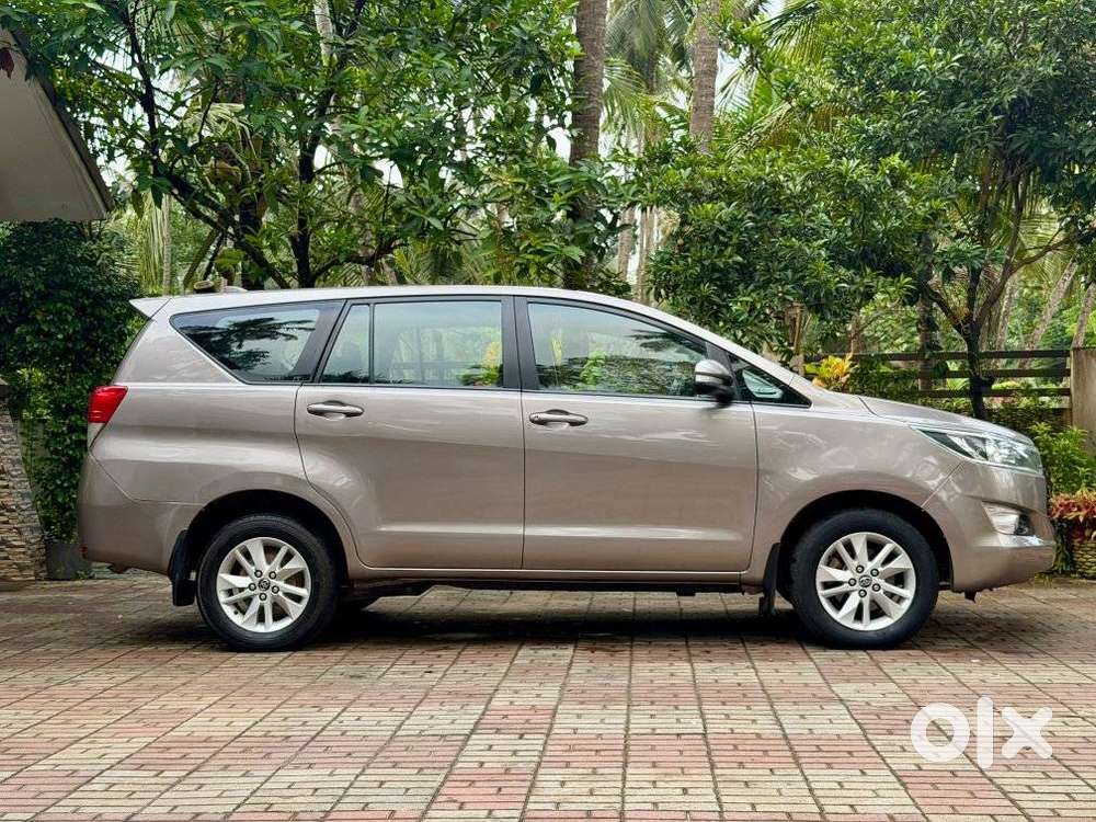 Toyota Innova Crysta 2.8 Gx At, 2016, Diesel
