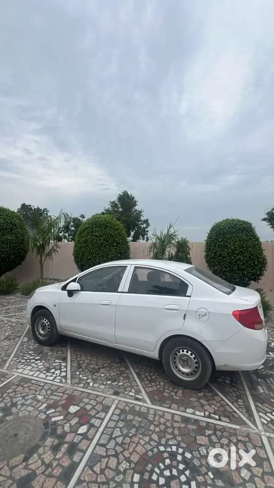 Chevrolet Sail Base 2015