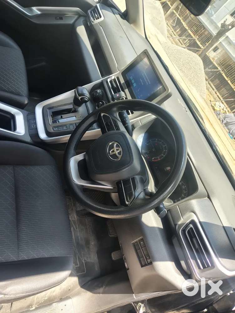 Toyota Innova Hycross 2.0 Gx 8 Str, 2023, Petrol