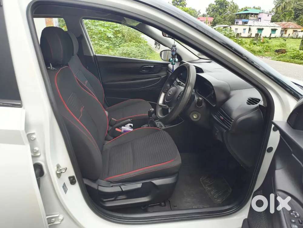 Hyundai I20 Sportz Dual Tone 2022 Nov For Sale. Emi Facility Available