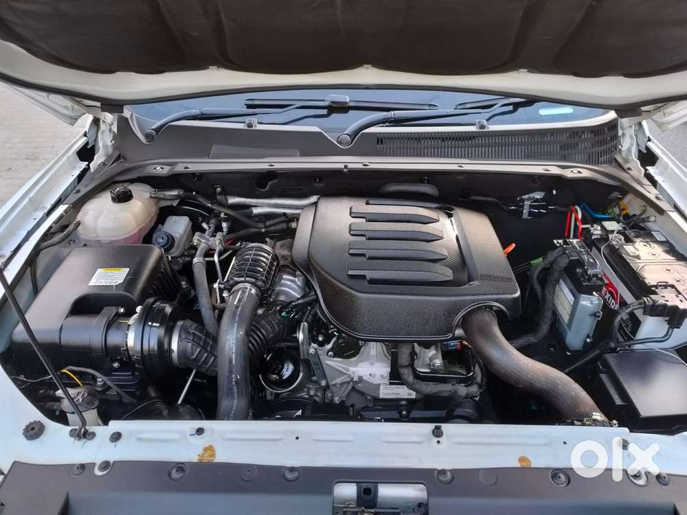 Mahindra Scorpio N Z4 Petrol Mt 7 Str, 2024, Petrol