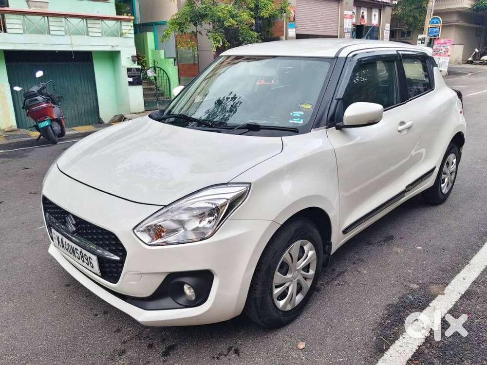 Maruti Suzuki Swift Vxi + Manual, 2023, Petrol
