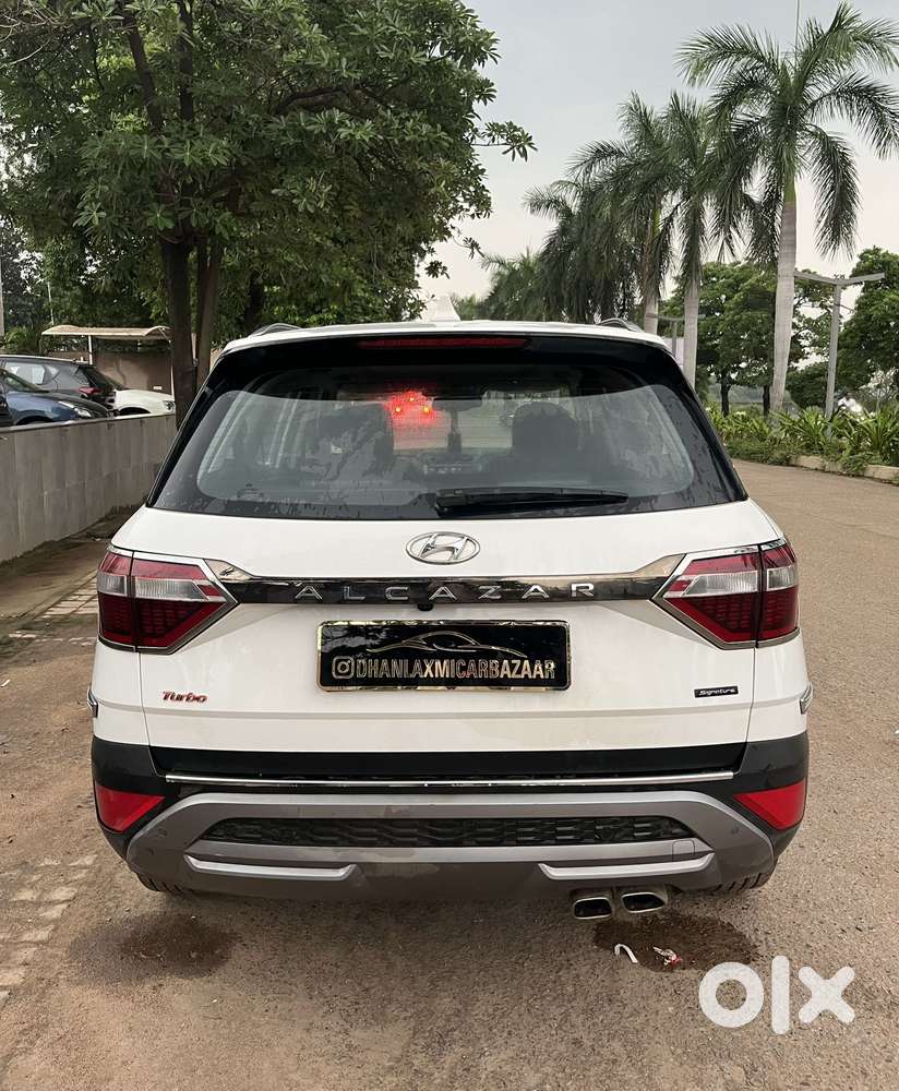 Hyundai Alcazar Signature 1.5 Petrol Dct 7str Knight, 2024, Petrol