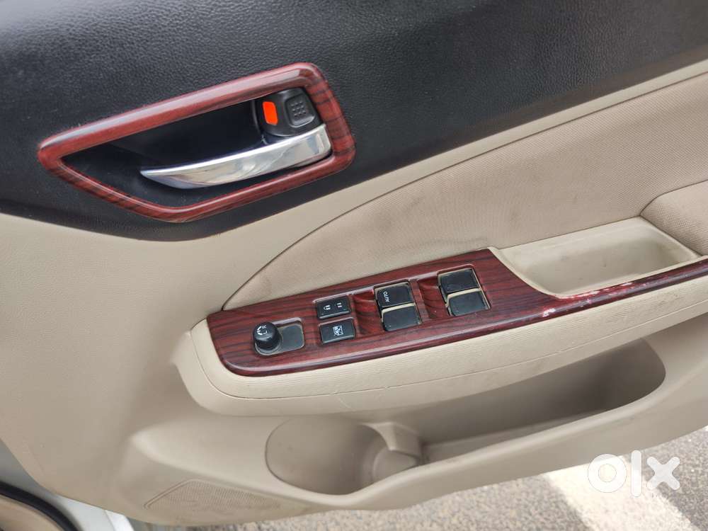 Maruti Suzuki Dzire 1.2 Vxi Amt, 2019, Cng & Hybrids