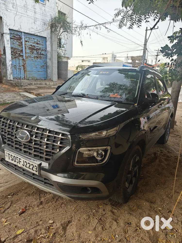 Hyundai Venue 2021 Diesel 70000 Km Driven