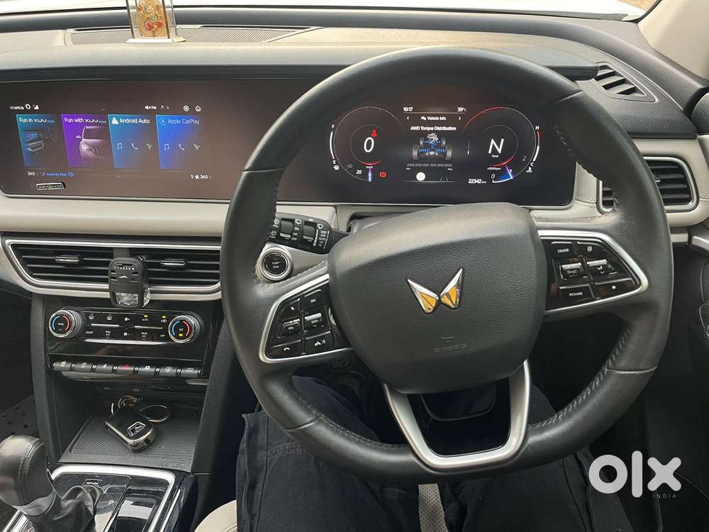 Mahindra Xuv700 2.2 Ax 7 Diesel At Luxury Pack Str Awd, 2023, Diesel