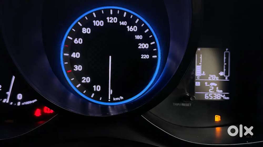 Hyundai Venue 2022 Petrol 65000 Km Driven