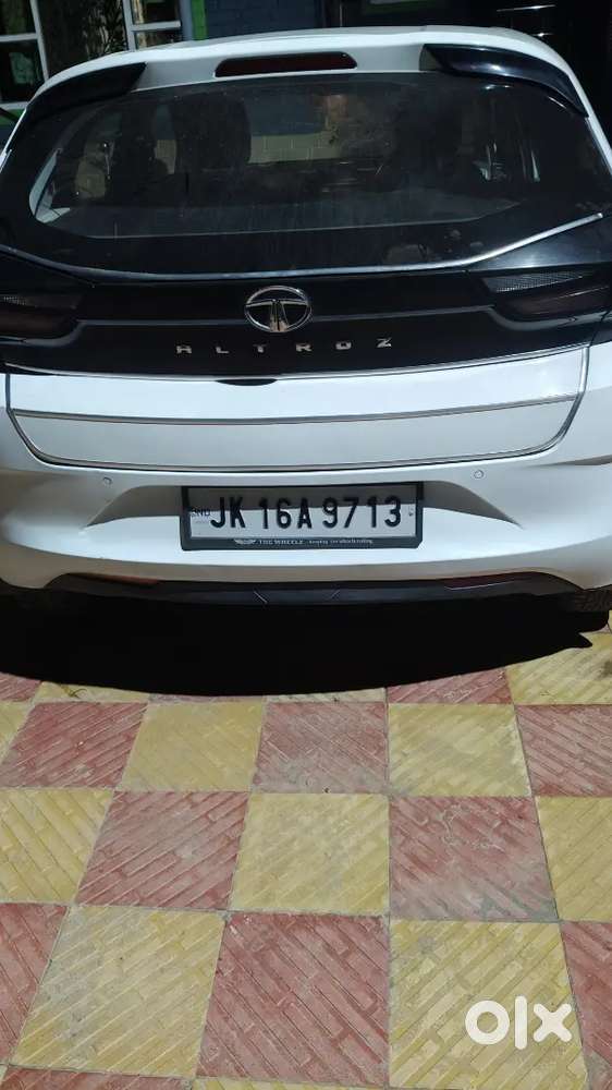 Tata Altroz Xm