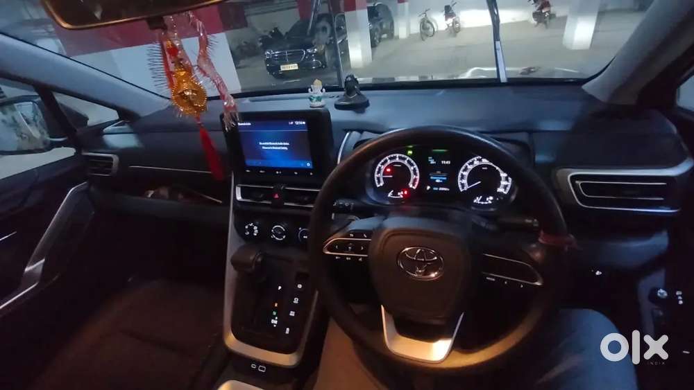 Toyota Innova Hycross 2024 Petrol