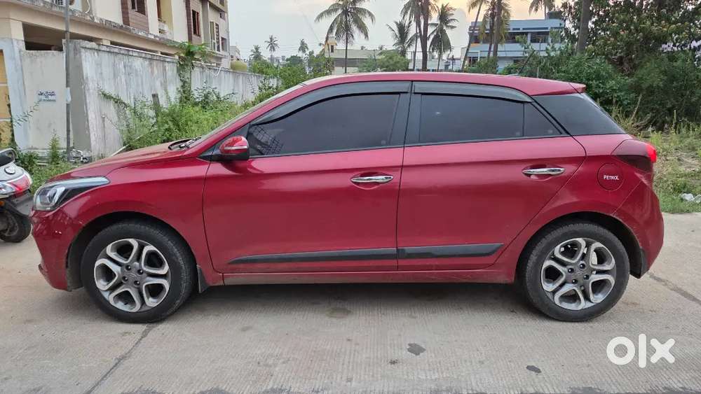 Hyundai I20 Asta 2018 Petrol  66,000 Km  New Tyres  Service History