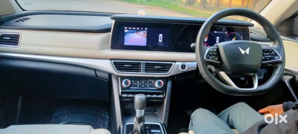 Mahindra Xuv700 2.2 Ax 7 Diesel At Str Awd, 2022, Diesel