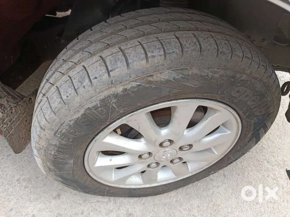 Toyota Innova 2011 Just In 5