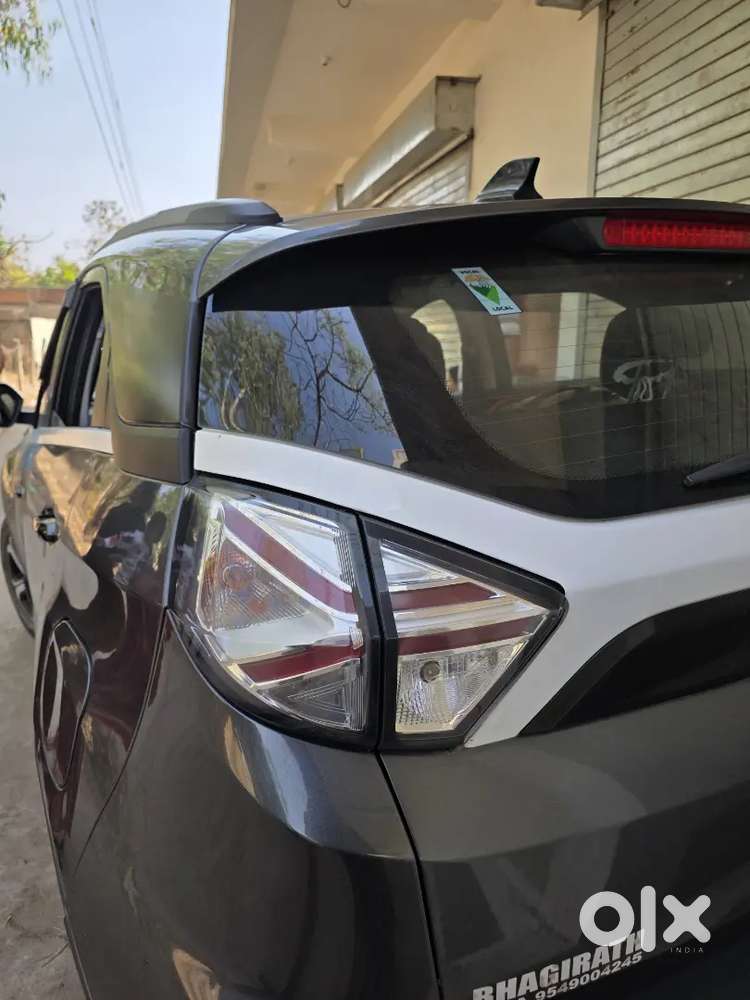 Tata Nexon 2022 Petrol 25400 Km Driven