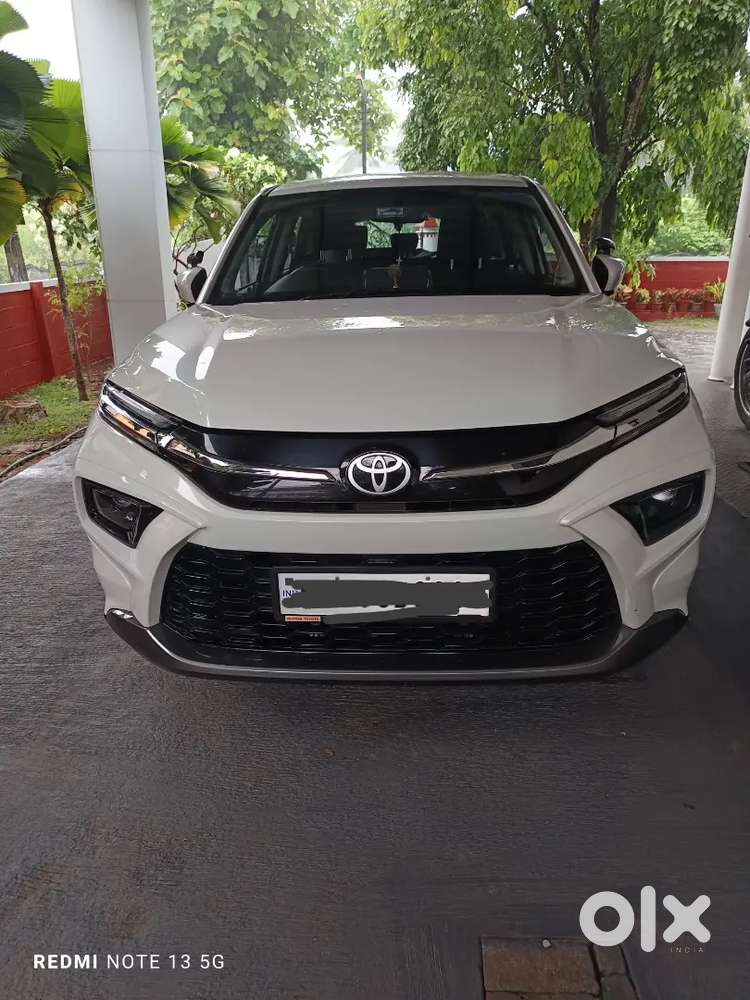 Toyota Hyryder At. 19000km